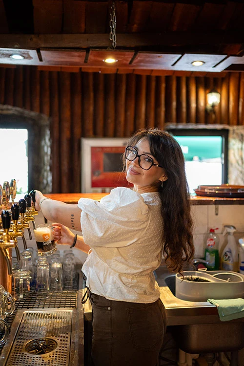 Čapovaná Kofola s ľadom a citrónom